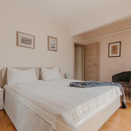 דראמליי Apartments Ivana מראה חיצוני תמונה