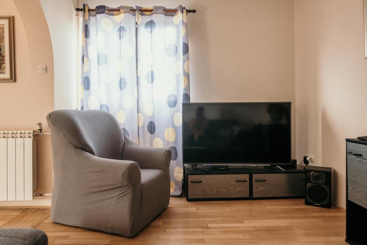 דראמליי Apartments Ivana מראה חיצוני תמונה