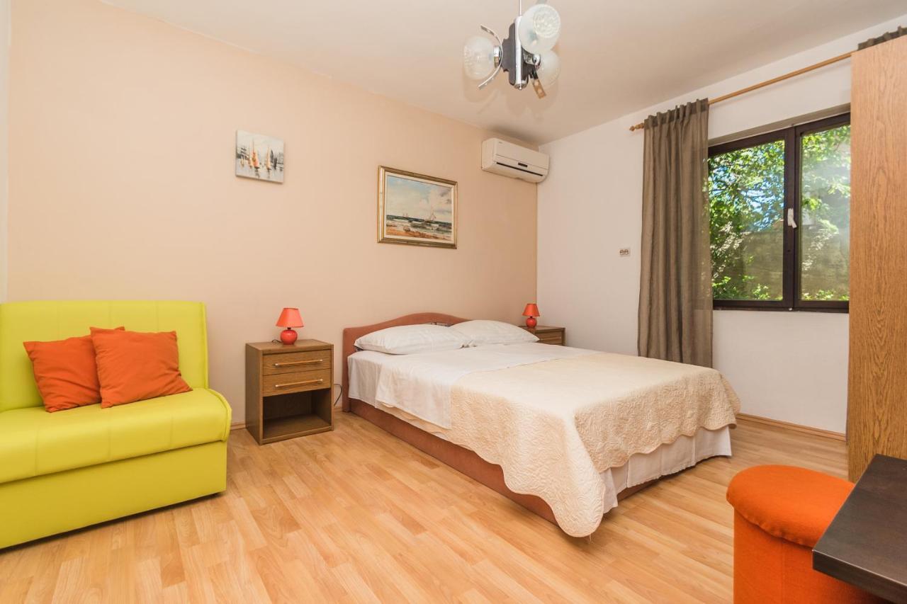 דראמליי Apartments Ivana מראה חיצוני תמונה