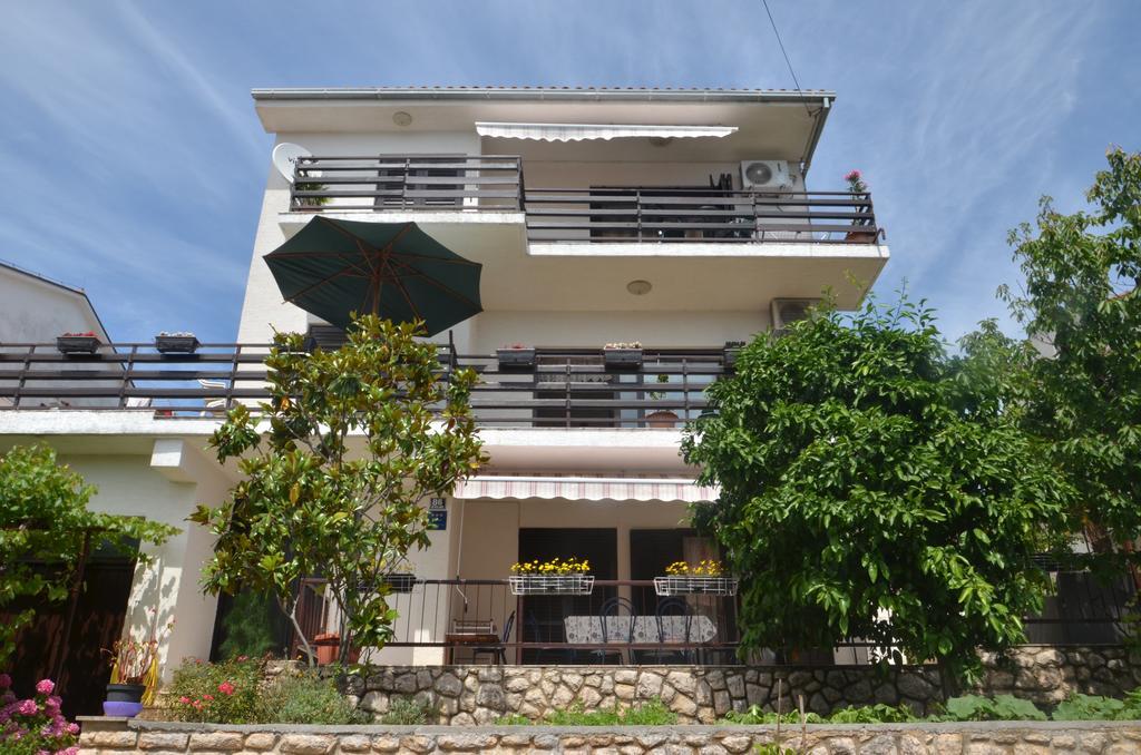 דראמליי Apartments Ivana מראה חיצוני תמונה