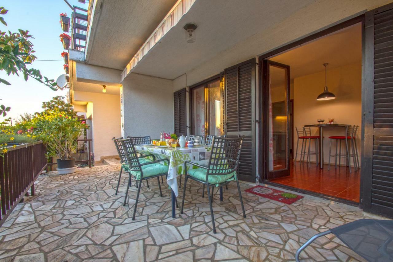 דראמליי Apartments Ivana מראה חיצוני תמונה