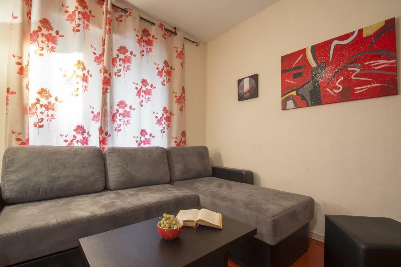 דראמליי Apartments Ivana מראה חיצוני תמונה