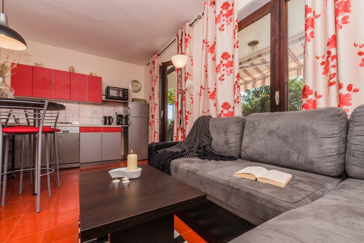 דראמליי Apartments Ivana מראה חיצוני תמונה