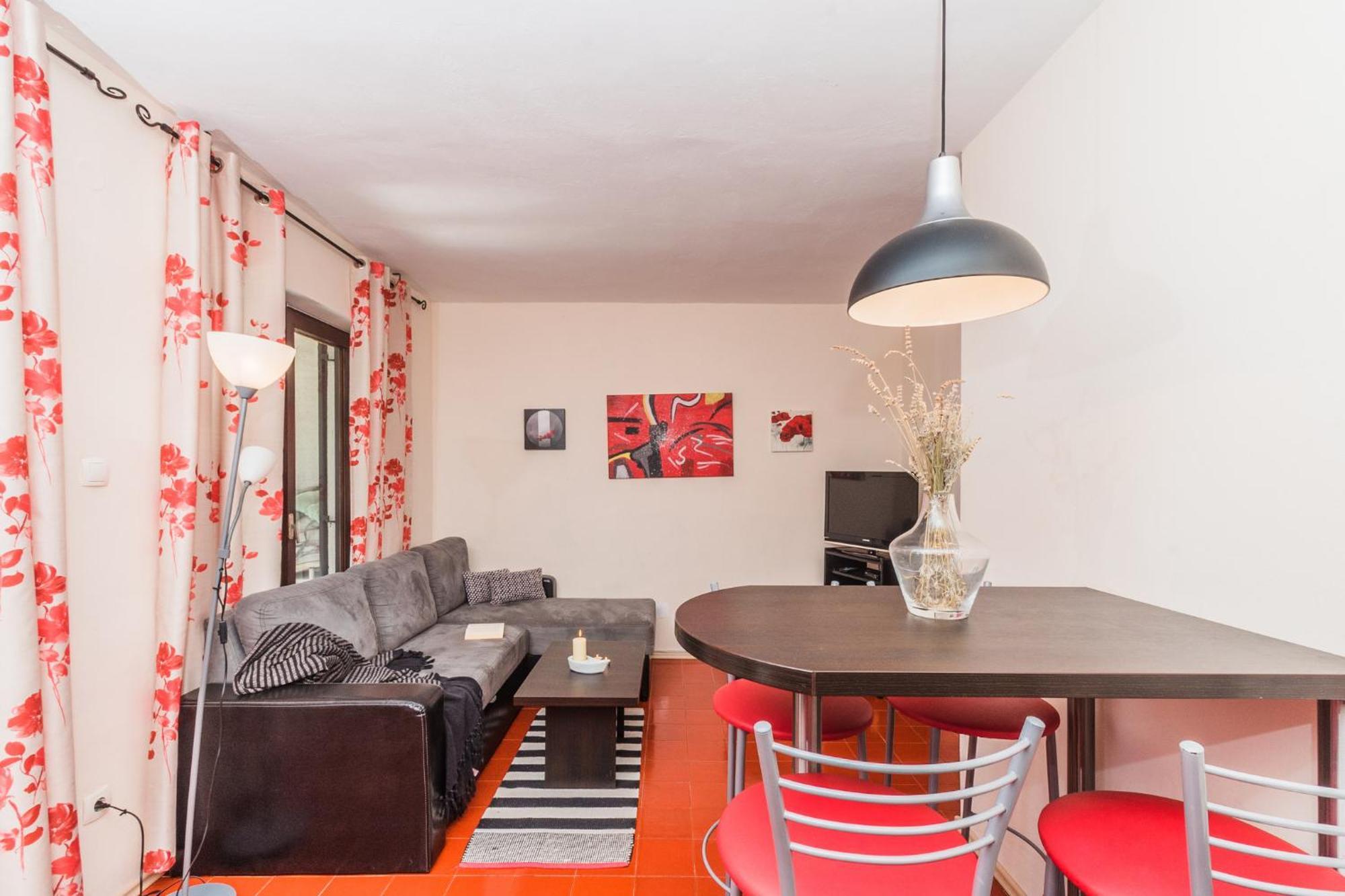 דראמליי Apartments Ivana מראה חיצוני תמונה